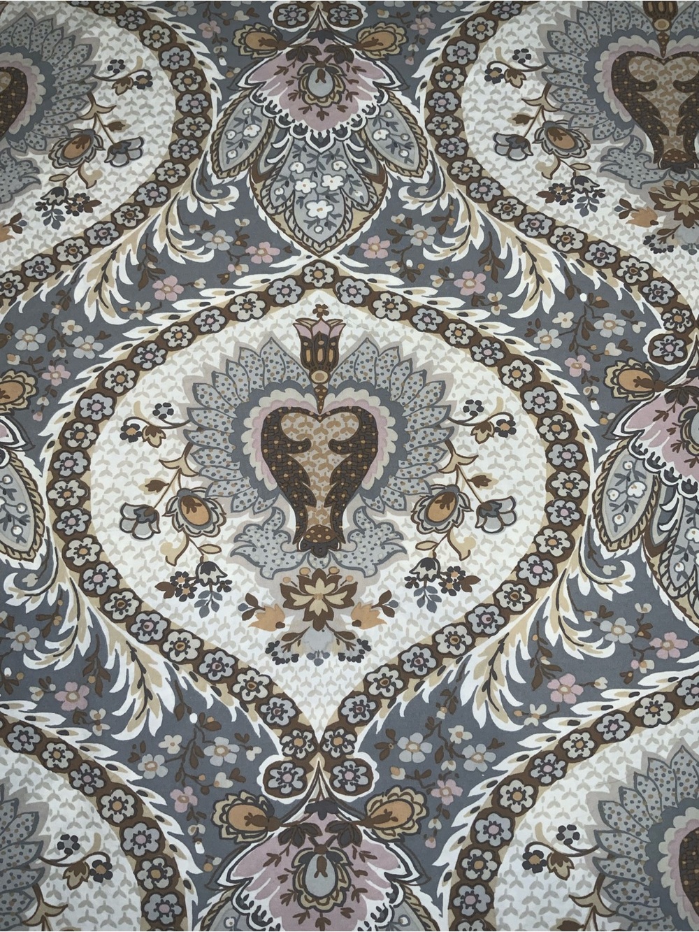 Pottery Barn Darcy Floral Medallion King Duvet – 100% Cotton – 108x92 - Picture 2 of 5